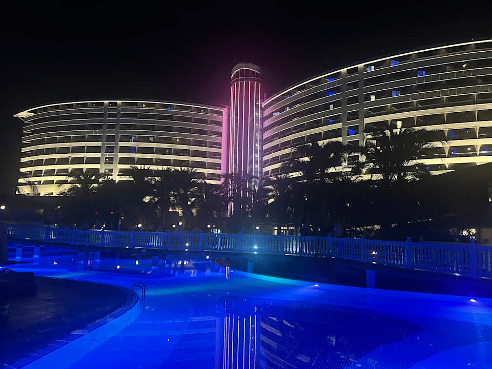 Außenansicht Royal Wings Hotel