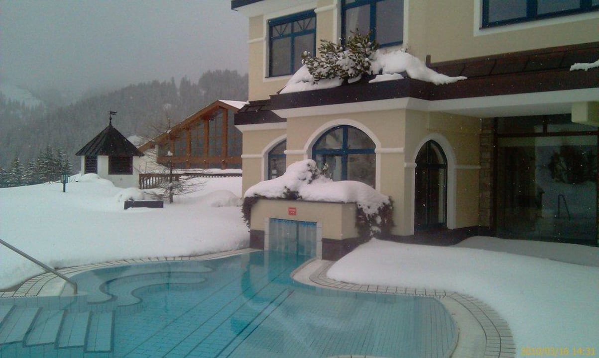 Baden im Winter Übergossene Alm Resort