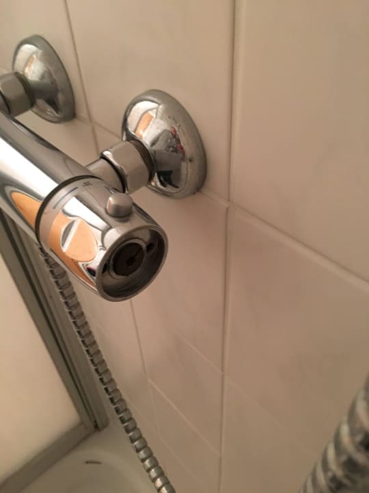 Abdeckung fehlt Hotel Alexander