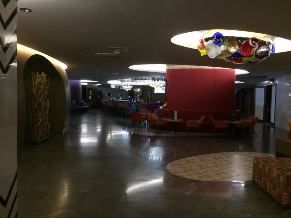 Lobby Royal Taj Mahal Hotel