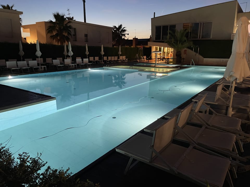 Pool Domino Suite Hotel