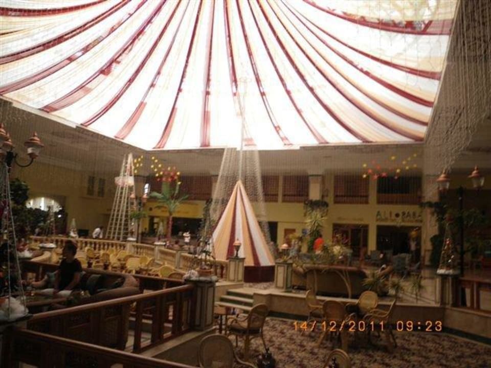 Weihnachtsdeko Ali Baba Palace Hotel