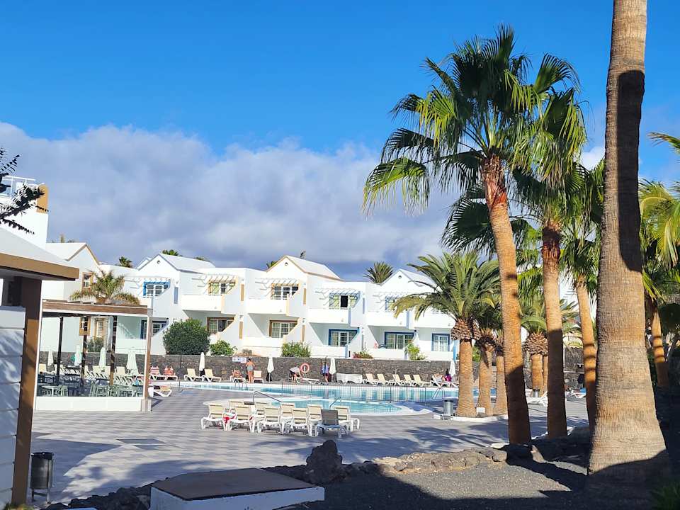 Pool Apartamentos LIVVO Morromar