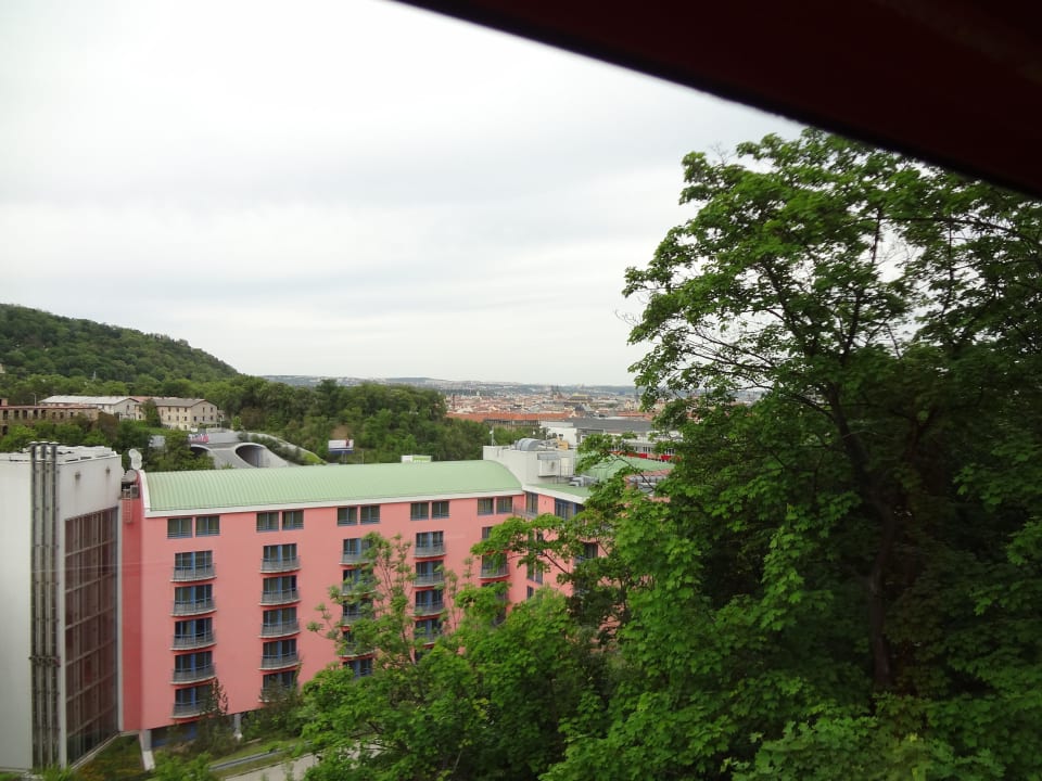 Der untere Teil des Hotels NH Prague City