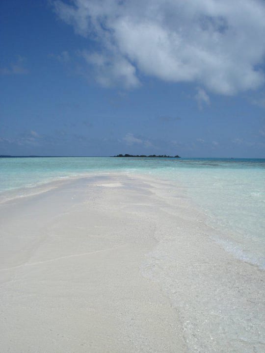 Landzunge mit Blick auf den Schiffdurchfahrtskanal Sun Siyam Vilu Reef