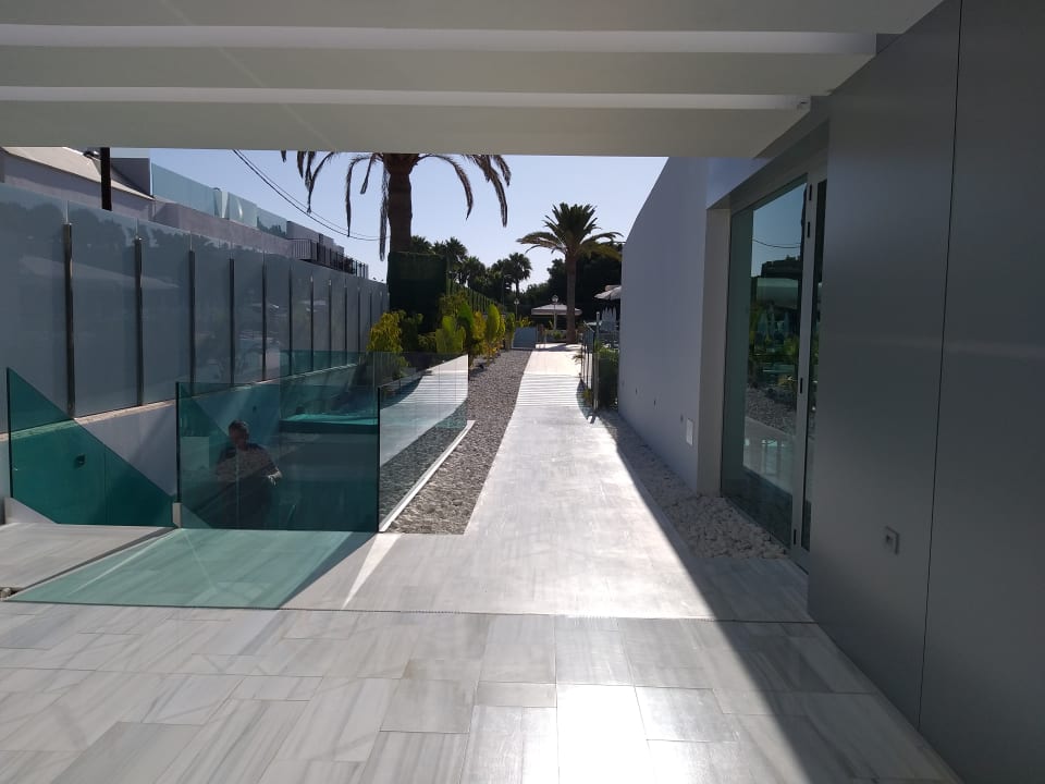 Lobby Canary Garden Club