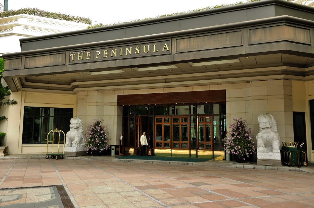 Eingang Hotel The Peninsula Bangkok