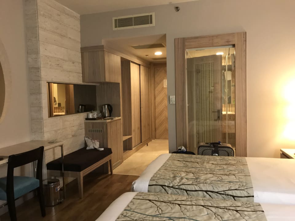 Zimmer Melas Resort Hotel