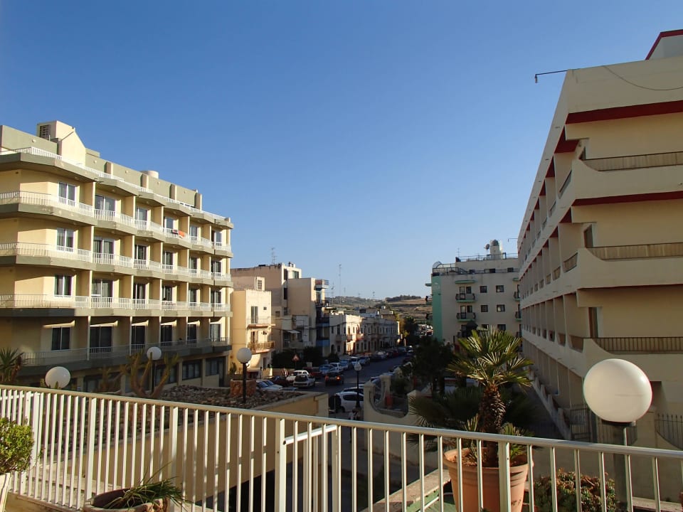 Widok z hotelu Topaz Hotel