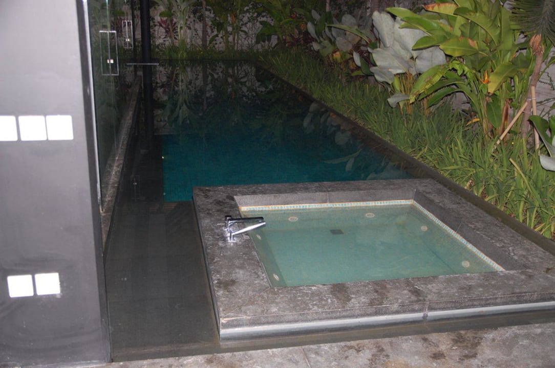 Privater Pool und Whirlpool The Javana Royal Villas