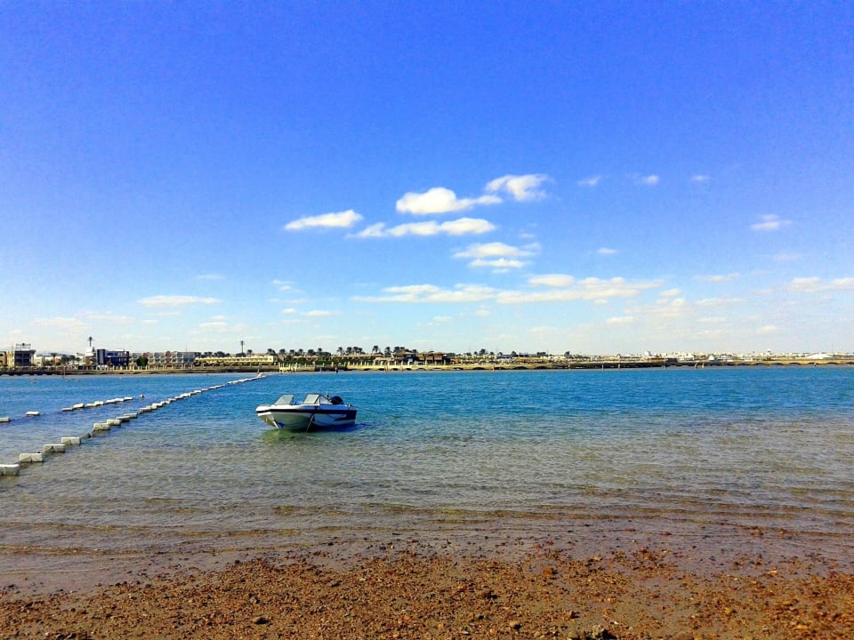 Наш пляж Pickalbatros Alf Leila Wa Leila Resort - Neverland Hurghada