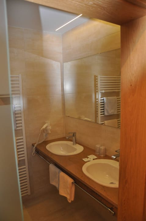 NEU! - Badezimmer Zimmer 4 Hotel Garni Plojen