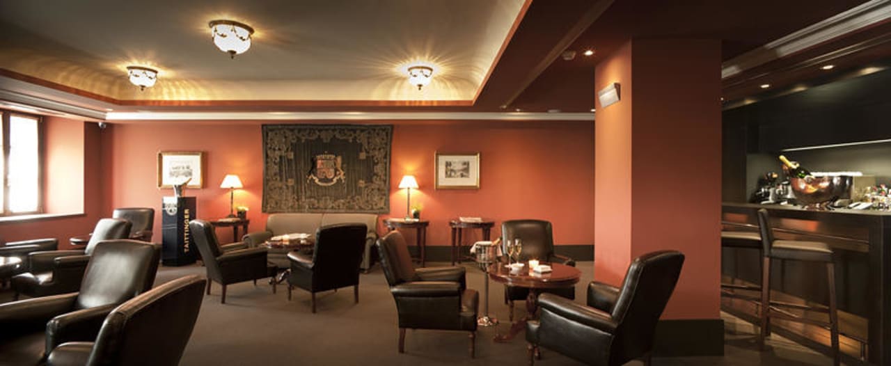 Bar Salón Taittinger Hotel Palacio Guendulain