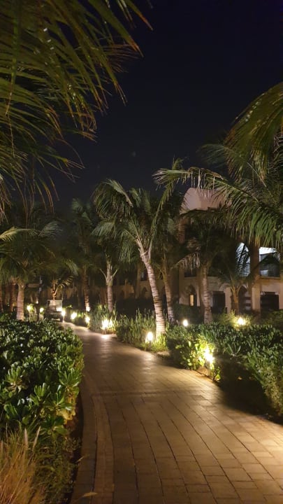 Gartenanlage DoubleTree by Hilton Resort & Spa Marjan Island