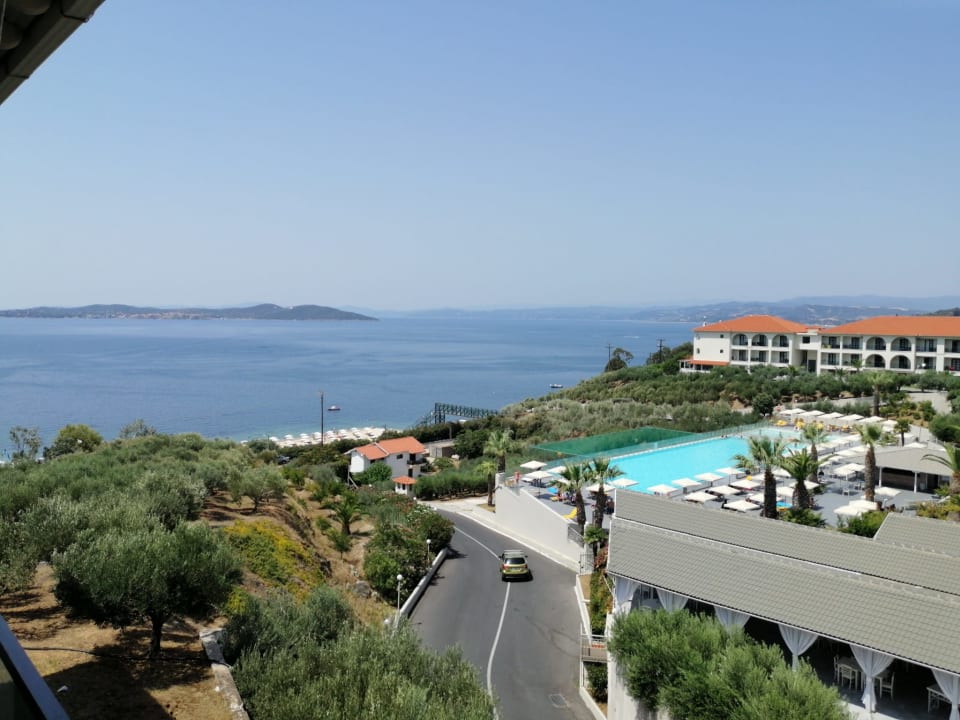 Außenansicht Akrathos Beach Hotel