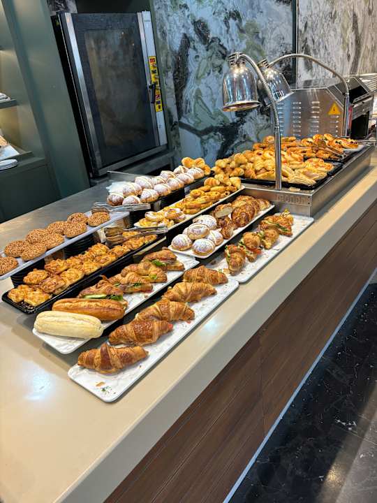 Gastro Saturn Palace Resort Hotel