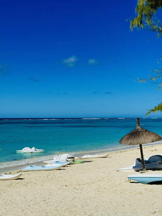 Strand Crystals Beach Resort Belle Mare, a member of Radisson Individuals