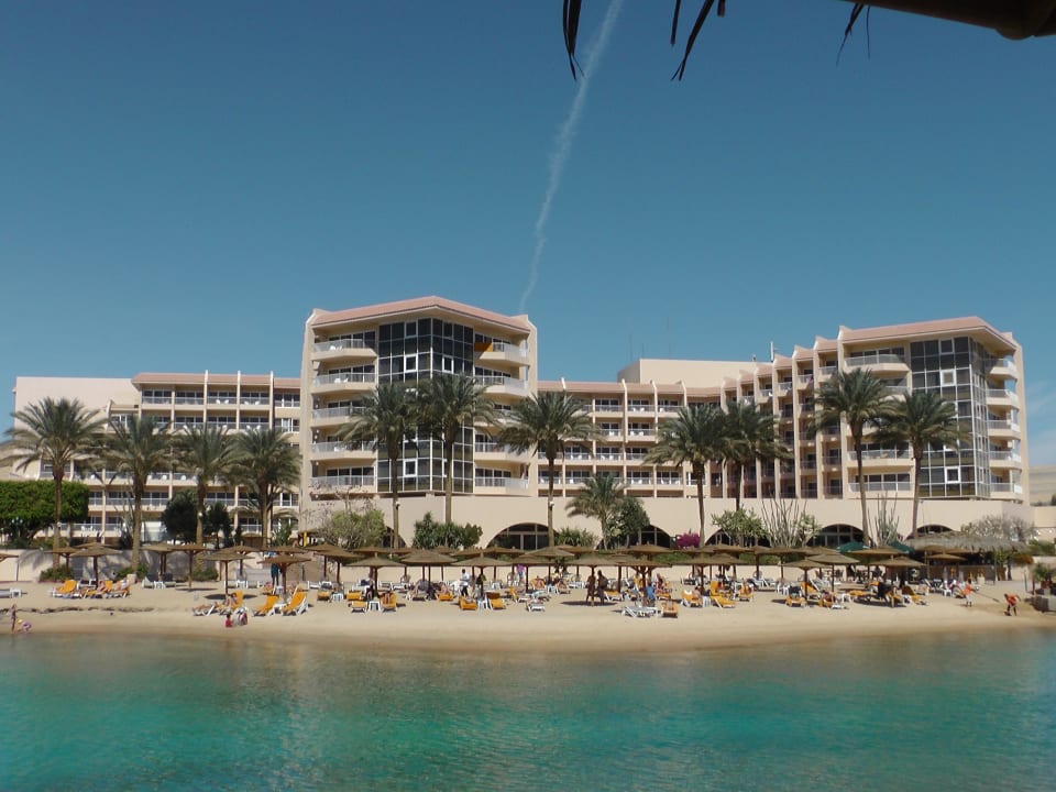 Hotelansicht vom Roten Meer aus Marriott Hurghada Beach Resort