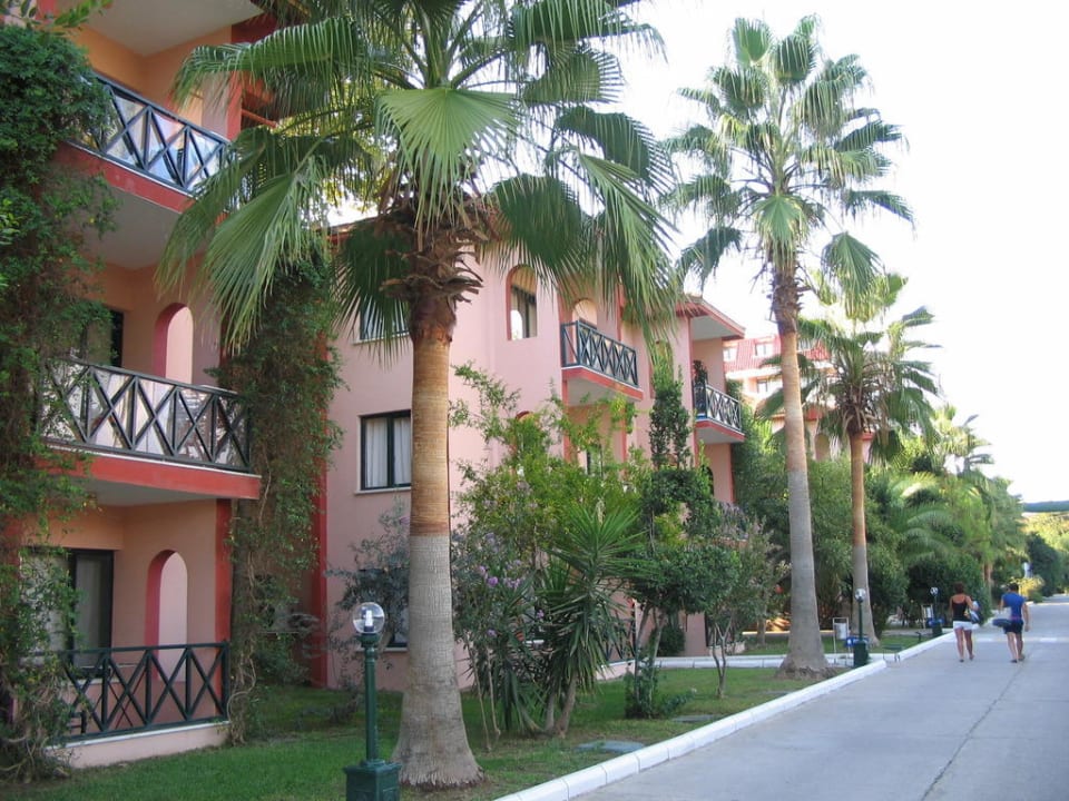 Weg vom Strand bei den Appartements  Hotel Süral Garden