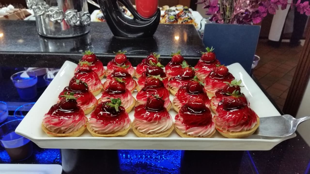 Süsses Salamis Bay Conti Resort Hotel & Casino