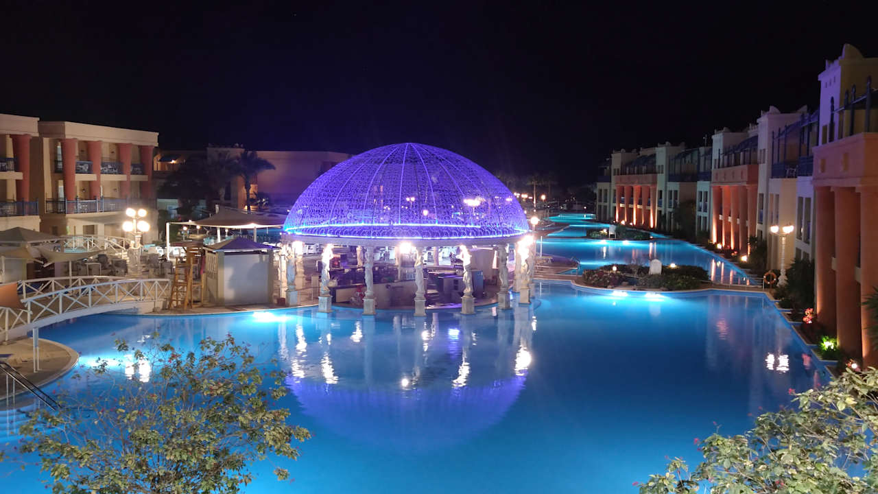 Pool Hotel Titanic Palace