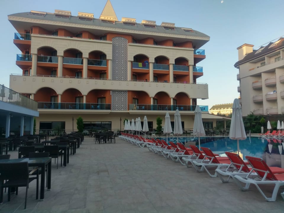 Aussenansicht Hotel Orange Palace Side