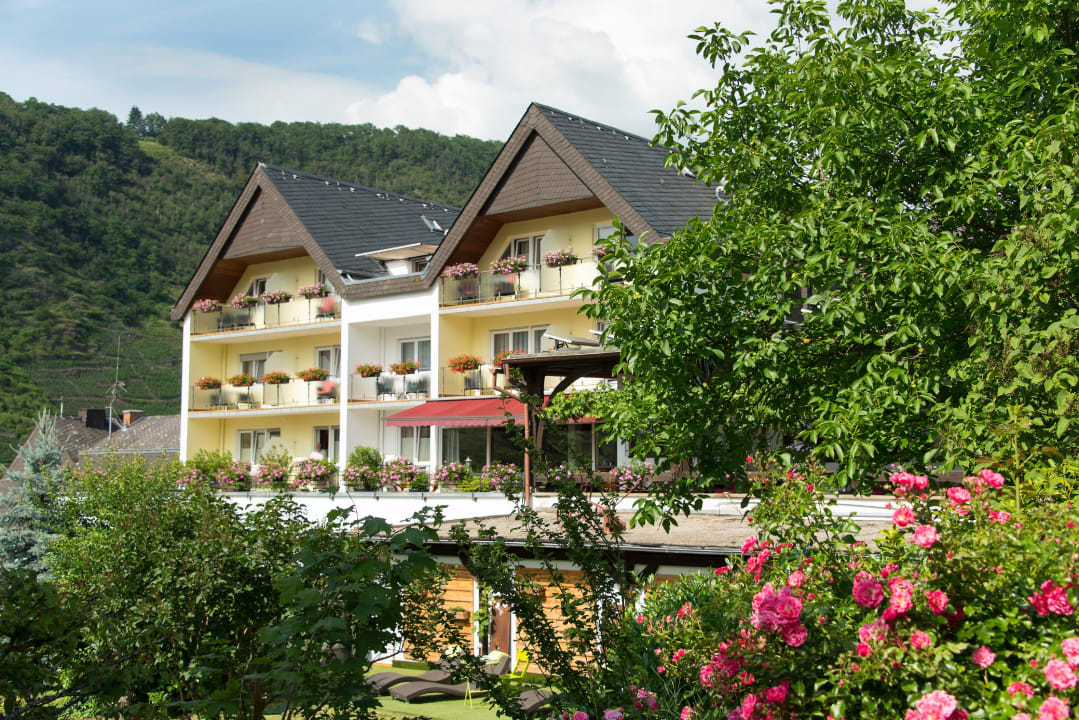 Außenansicht Weinhotel Sonnenschein