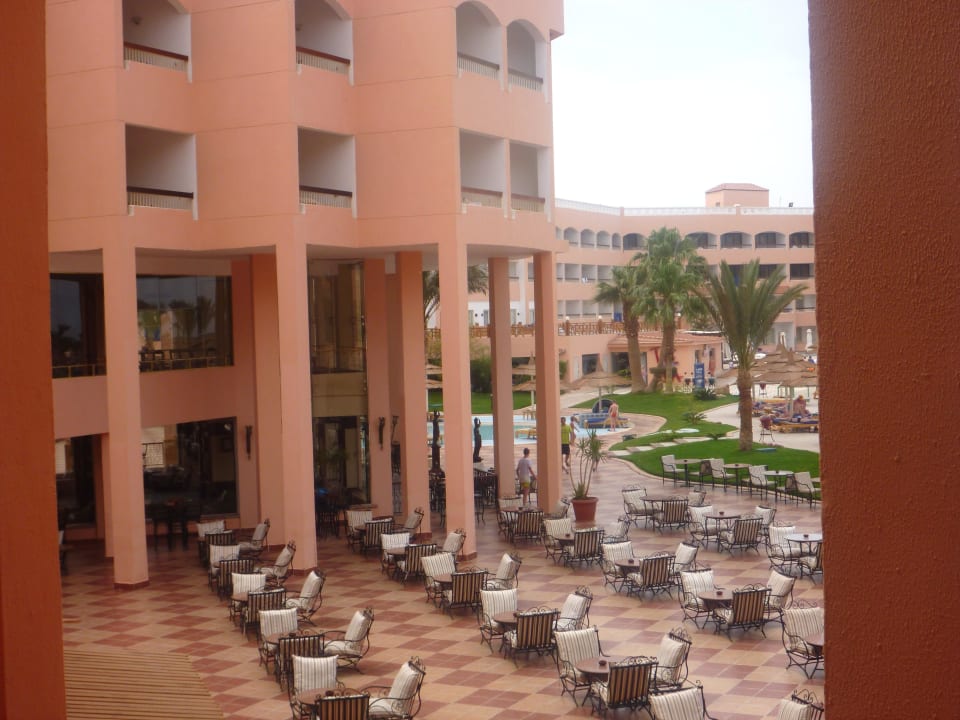 Blick von der 1. Etage Beach Albatros Resort