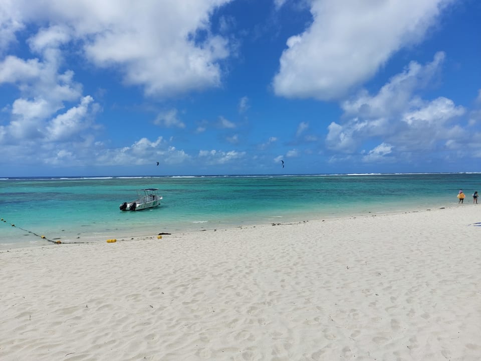 Strand Crystals Beach Resort Belle Mare, a member of Radisson Individuals