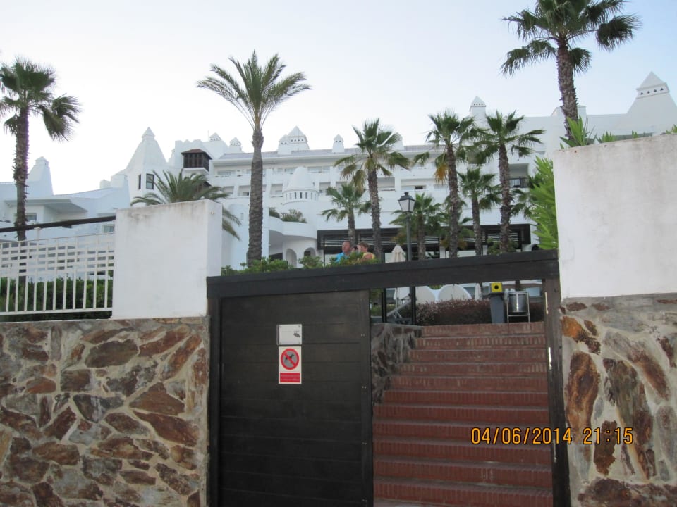 Hotel entrance from the beach H10 Estepona Palace