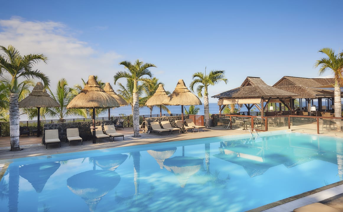 Pool Iloha Seaview Hotel