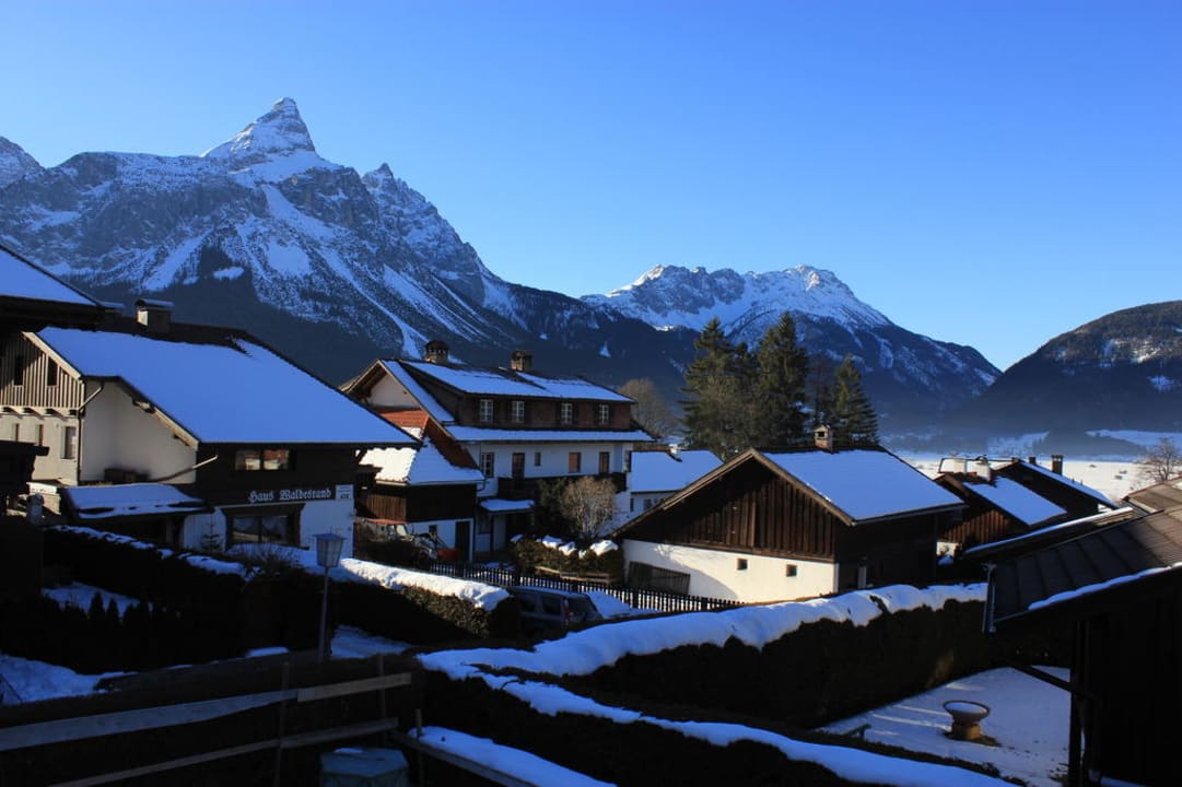 Blick vom Balkon auf Ehrwald Am Schwalbennest