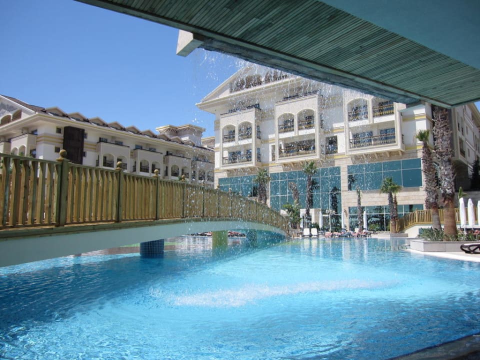 Buitenzwembad Diamond Excellence Resort & Spa