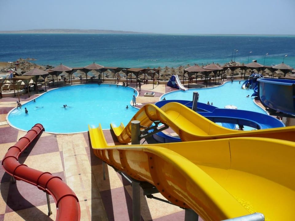 Zjeżdżalnia Moreno Horizon Spa & Resort