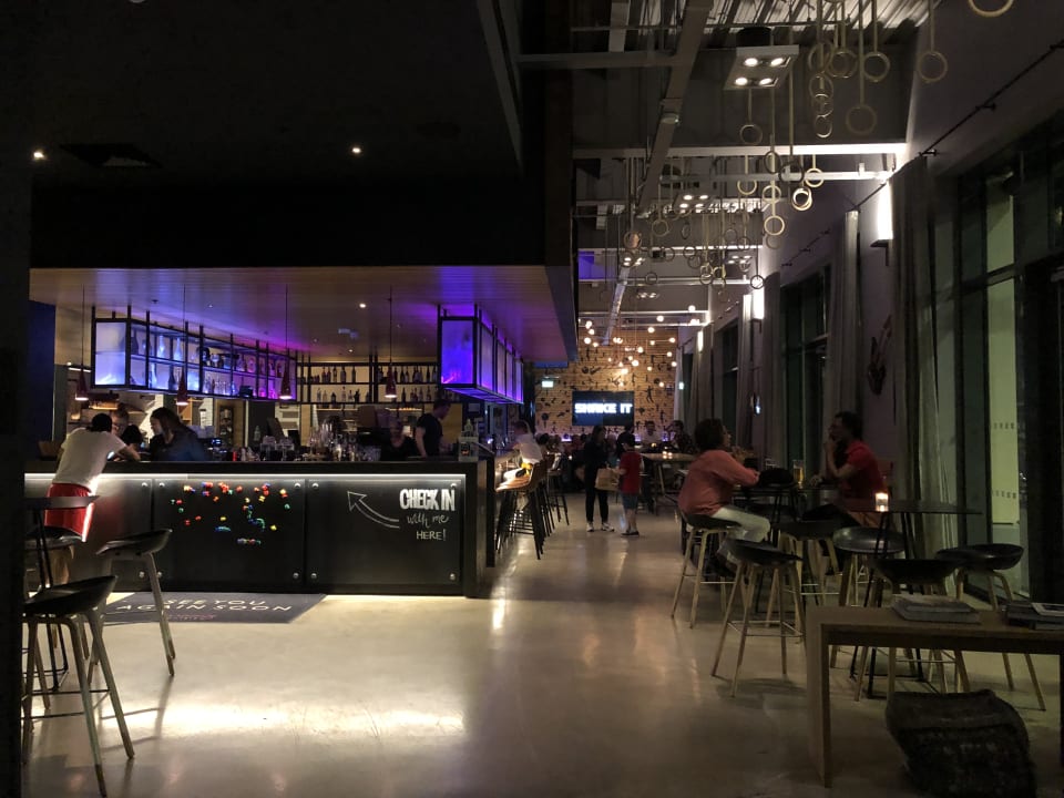 Lobby Moxy London Stratford