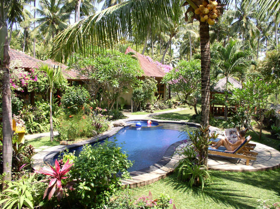 Pool Saraswati Holiday House