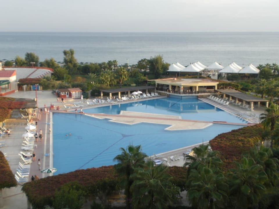 Pool von oben Kaya Belek Hotel