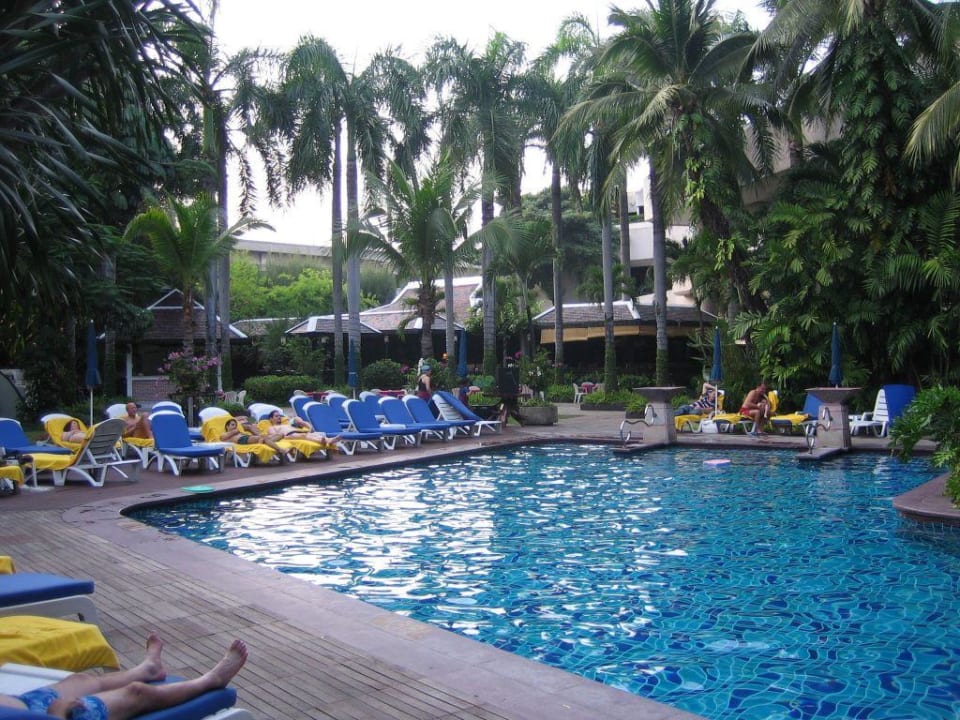 Pool Centara Grand at Central Plaza Ladprao Bangkok