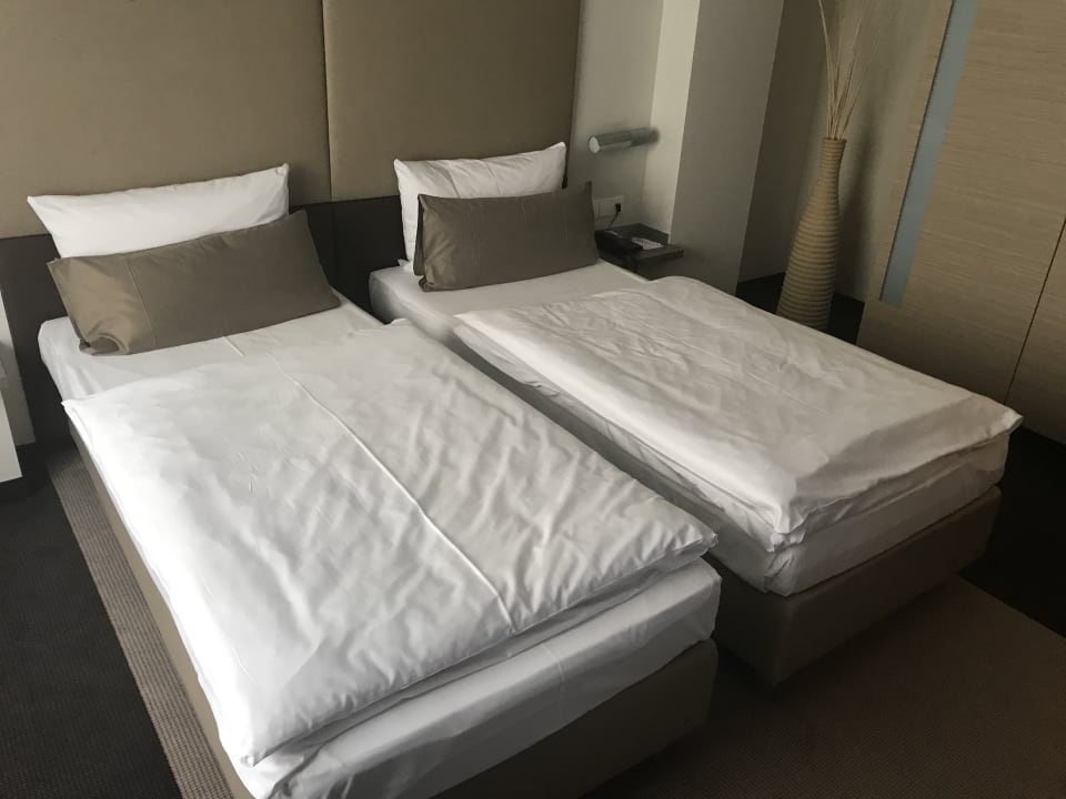 Zimmer Estrel Hotel Berlin