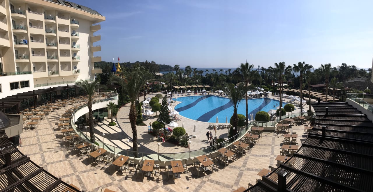 Pool Saphir Resort & Spa