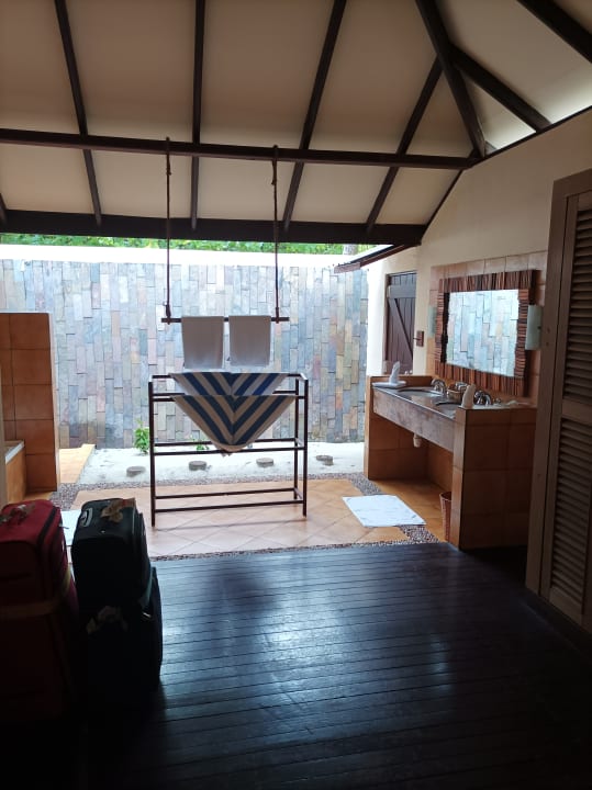 Zimmer Filitheyo Island Resort