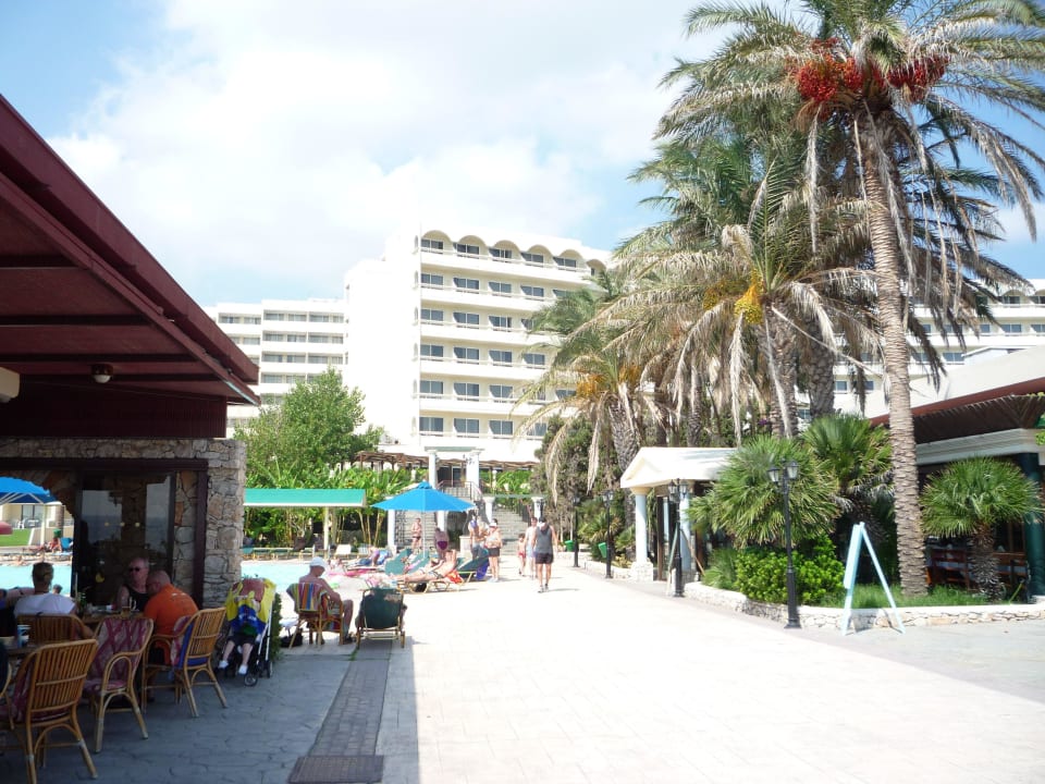 Weg zum Hotel Olympos Beach Hotel