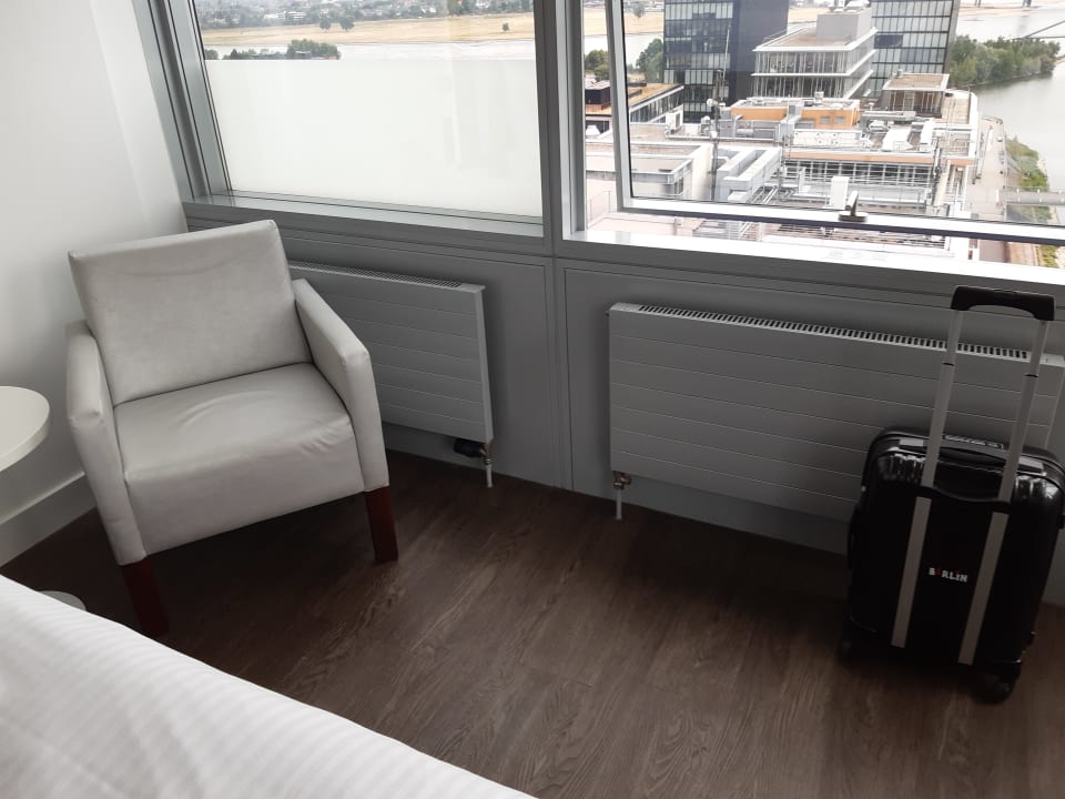 Zimmer INNSiDE by Meliá Düsseldorf Hafen