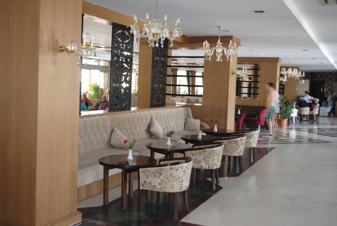 Blick in die Lobby Seaden Corolla Hotel
