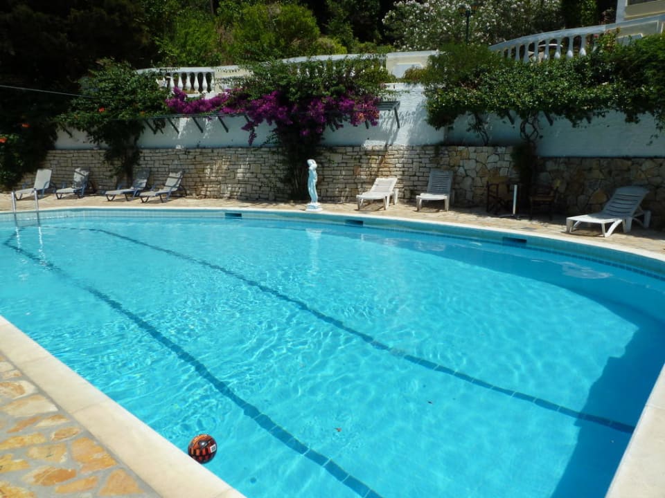 Pool Hotel & Apartments Liapades Beach