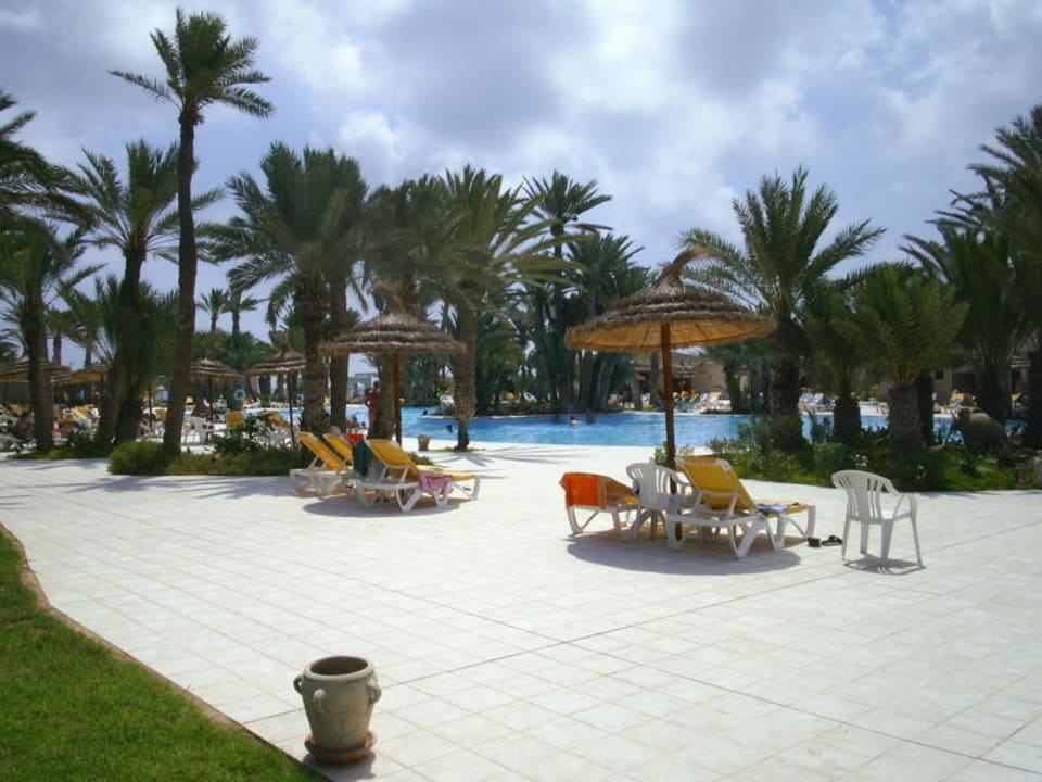 Poolteil Zita Beach Resort