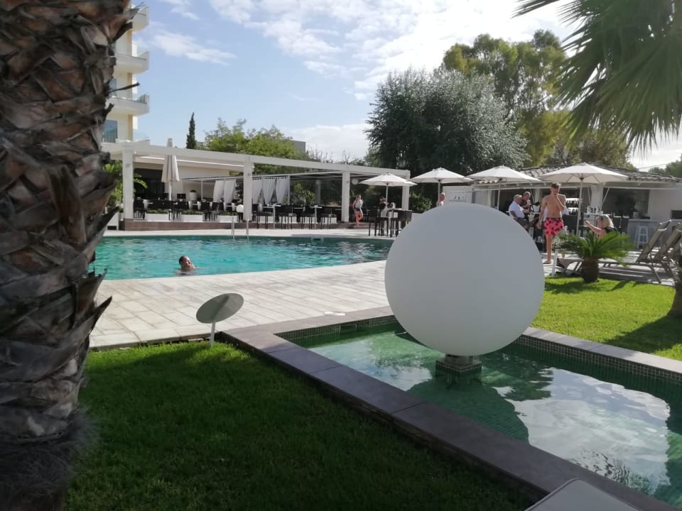 Pool BG Hotel Caballero