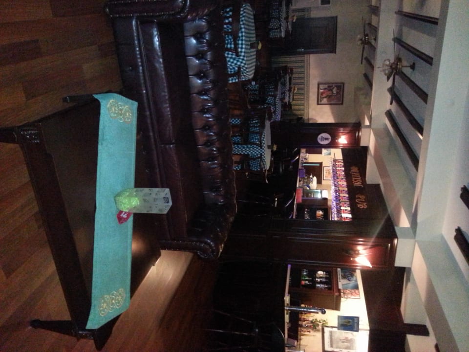 British Pub Hotel Tusan