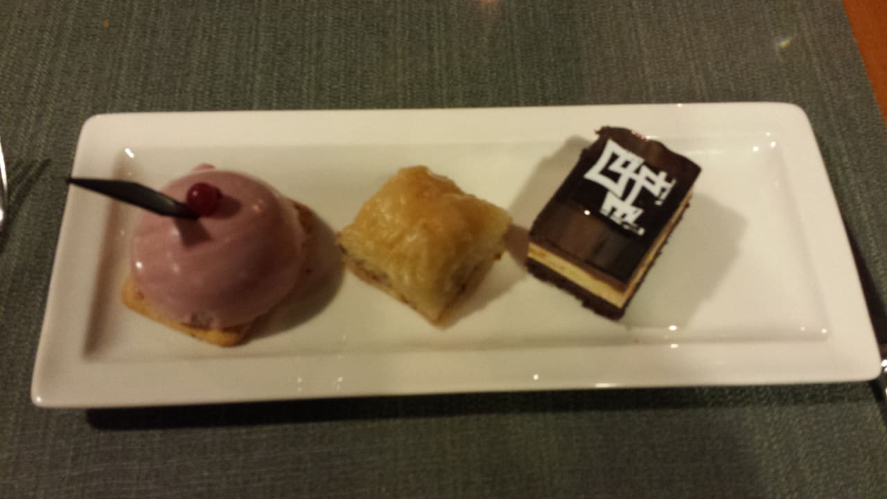 Dessert Lara Barut Collection