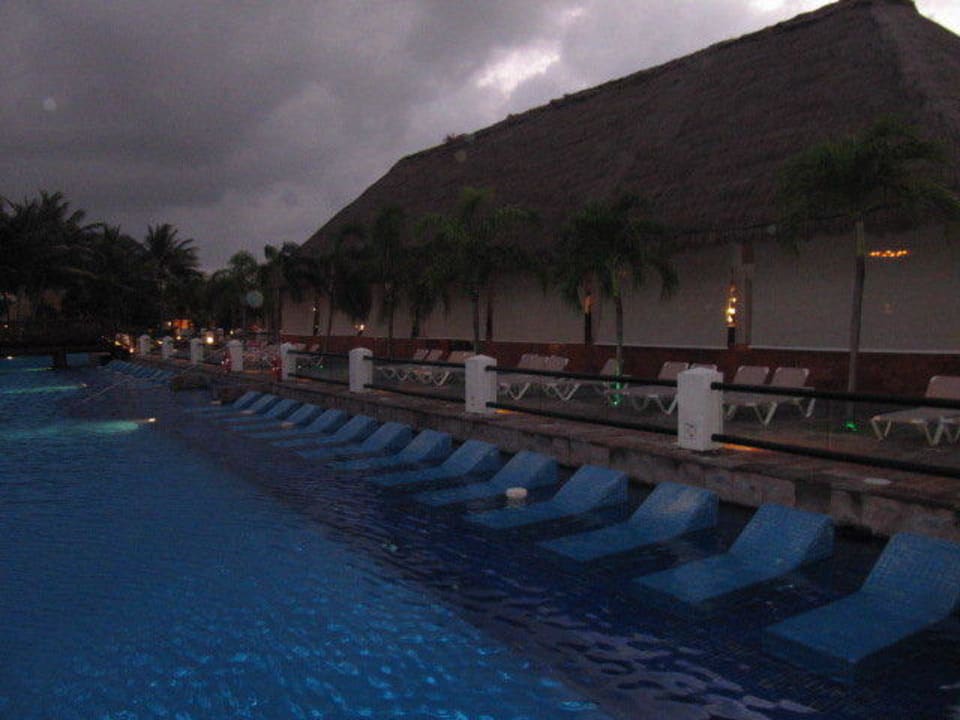 Basen Dreams Sapphire Resort & Spa